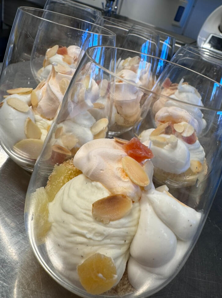 Meringue Dessert Meringue Dessert